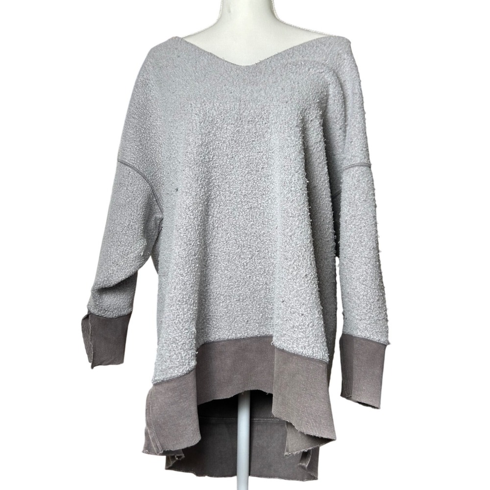 Free People Women's XS Oversized Gray Knit V-Neck Long‎ Sleeve Pullover Top